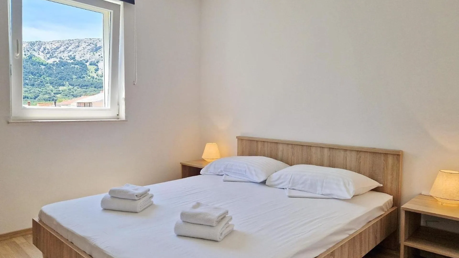 Wohnung In Baska Mit Eigenem Balkon Apartman